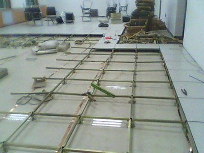 珠海沈飞防静电地板|硫酸钙高架地板|珠海机房地板|地板报价|地板的保养手册